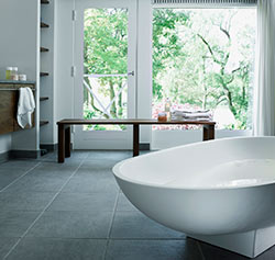 Style guide: monochrome bathroom floor and wall tiles